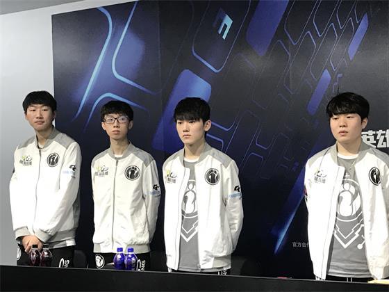 他们的表现 他们的表现